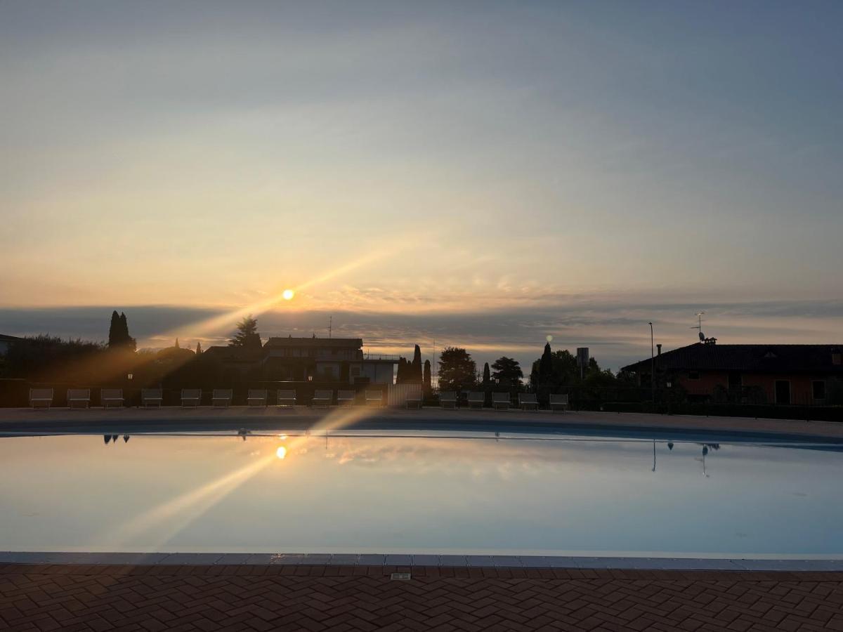 Le Terrazze Sul Lago Hotel & Residence Padenghe sul Garda Buitenkant foto