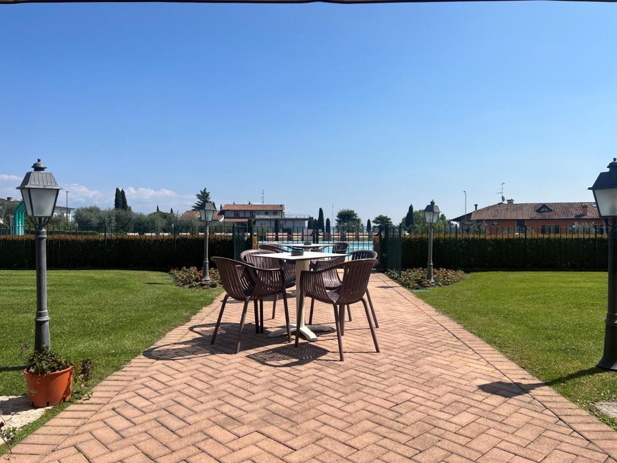 Le Terrazze Sul Lago Hotel & Residence Padenghe sul Garda Buitenkant foto