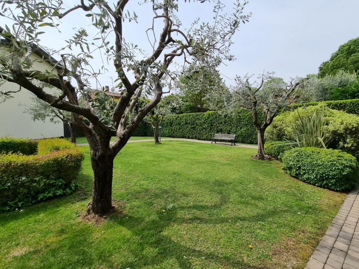 Le Terrazze Sul Lago Hotel & Residence Padenghe sul Garda Buitenkant foto