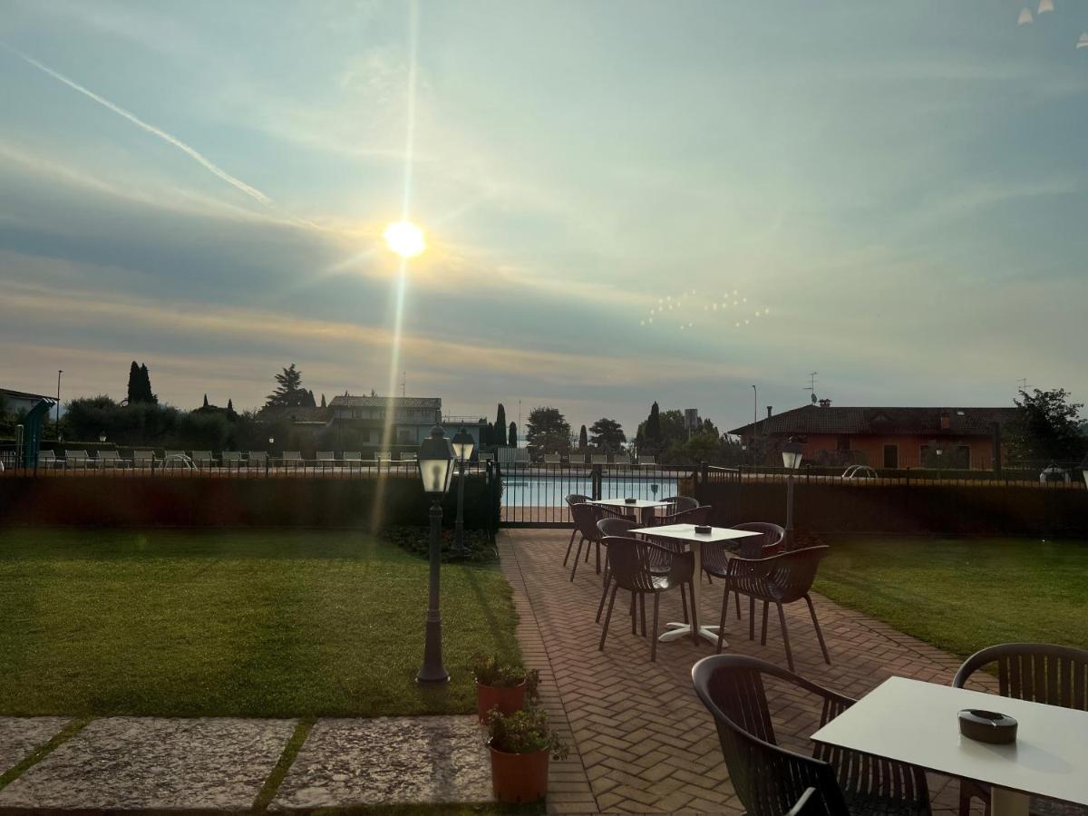 Le Terrazze Sul Lago Hotel & Residence Padenghe sul Garda Buitenkant foto