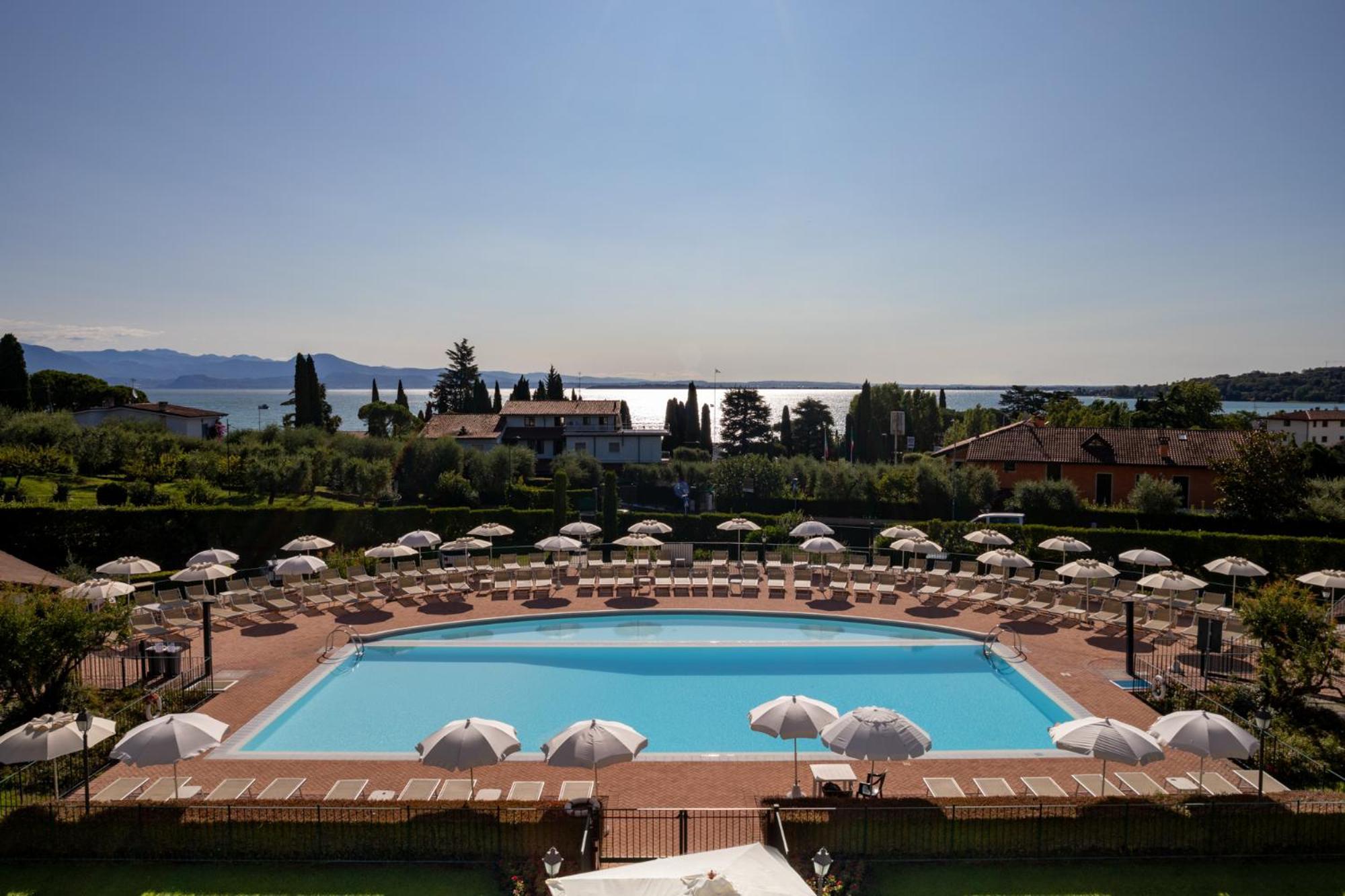 Le Terrazze Sul Lago Hotel & Residence Padenghe sul Garda Buitenkant foto