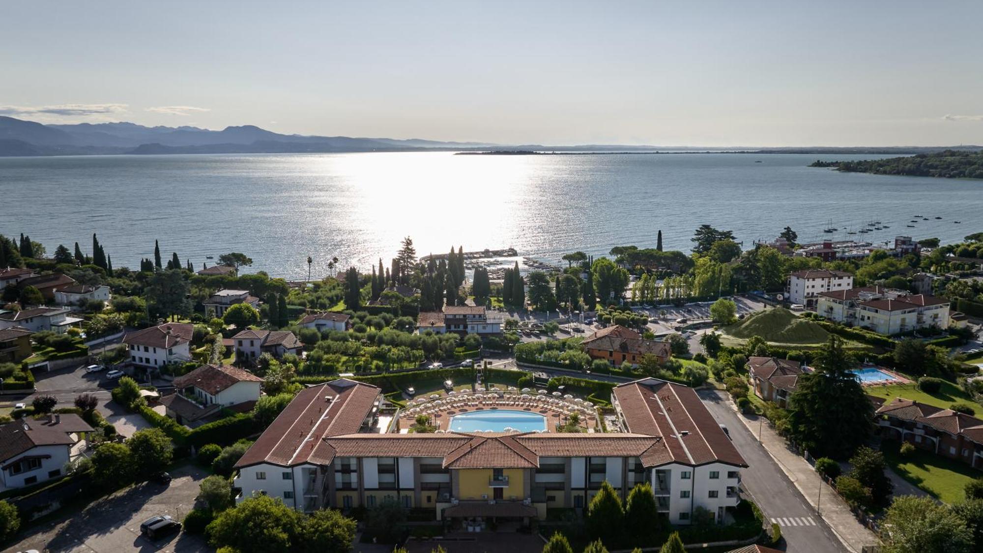 Le Terrazze Sul Lago Hotel & Residence Padenghe sul Garda Buitenkant foto