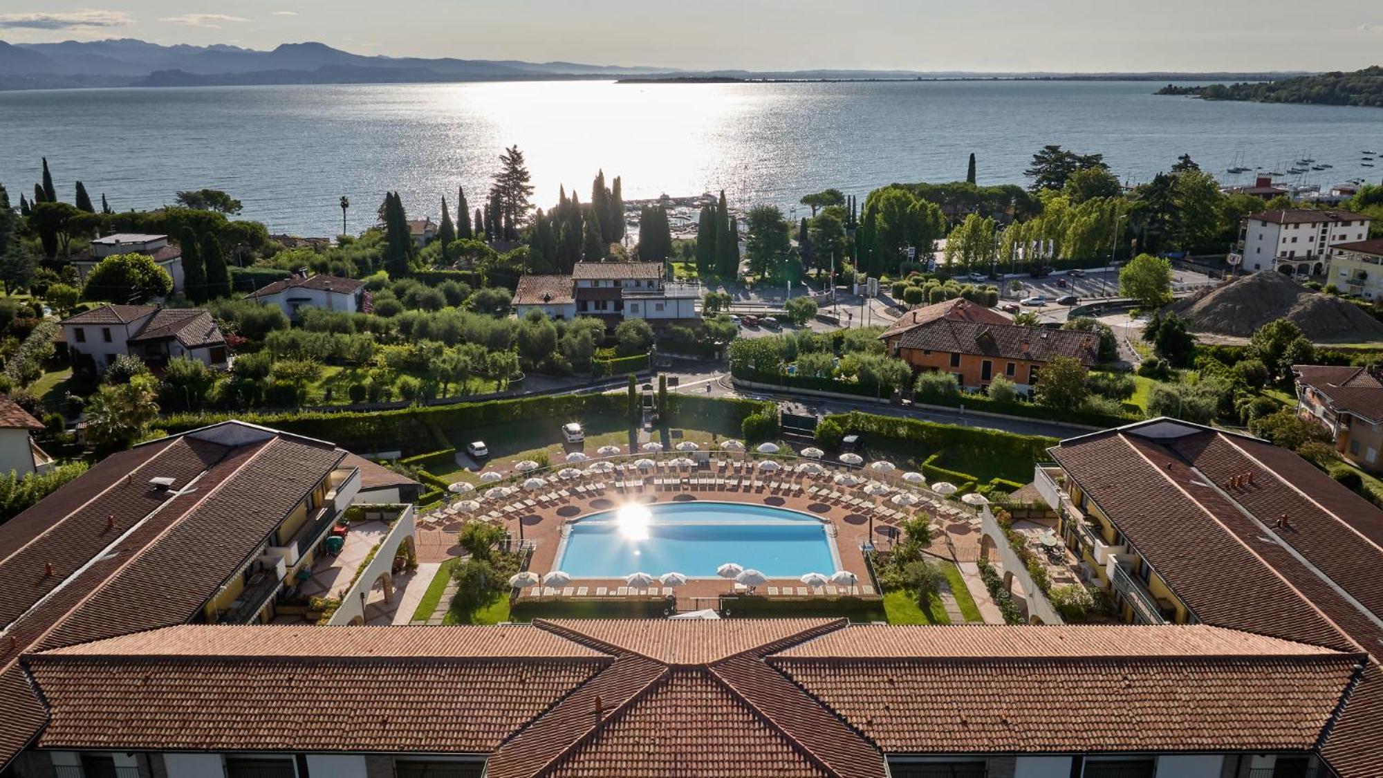 Le Terrazze Sul Lago Hotel & Residence Padenghe sul Garda Buitenkant foto